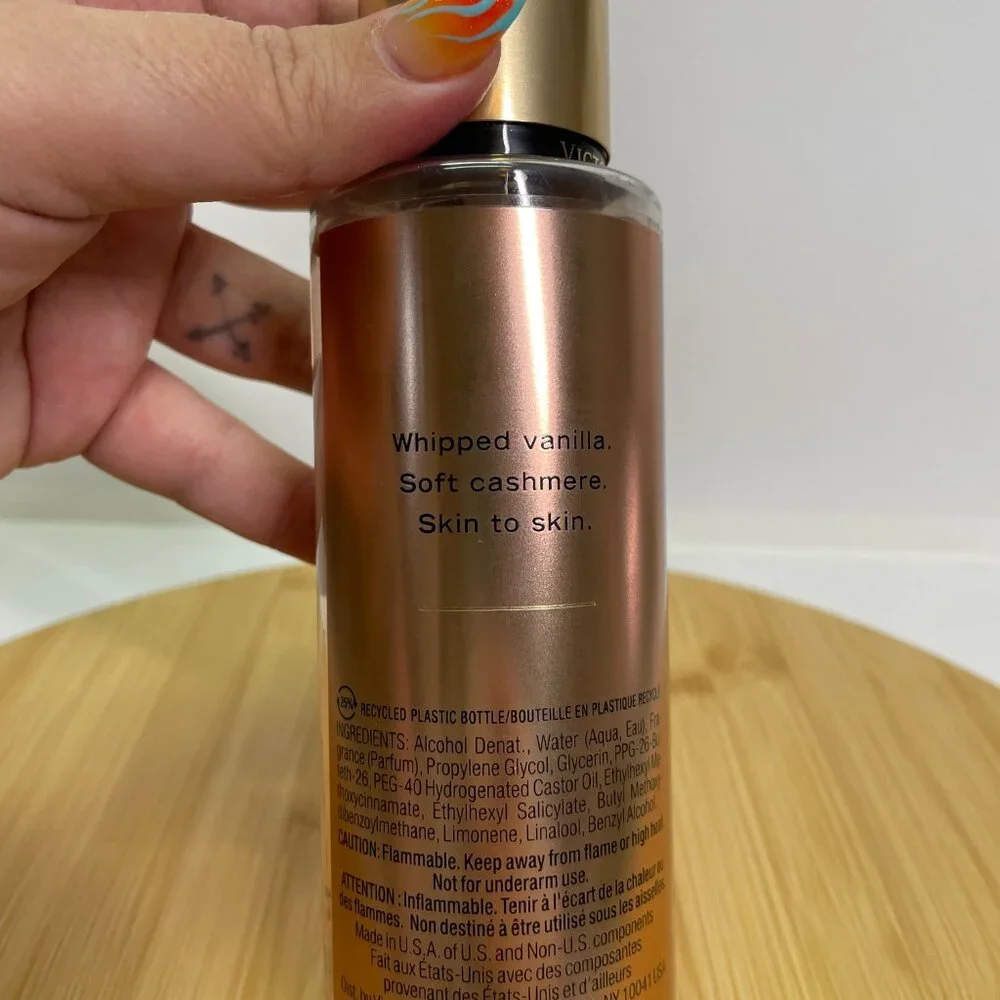 Victorias Secret Bare Vanilla Fine Fragrance Mist 8.4 oz Body Spray Cashmere